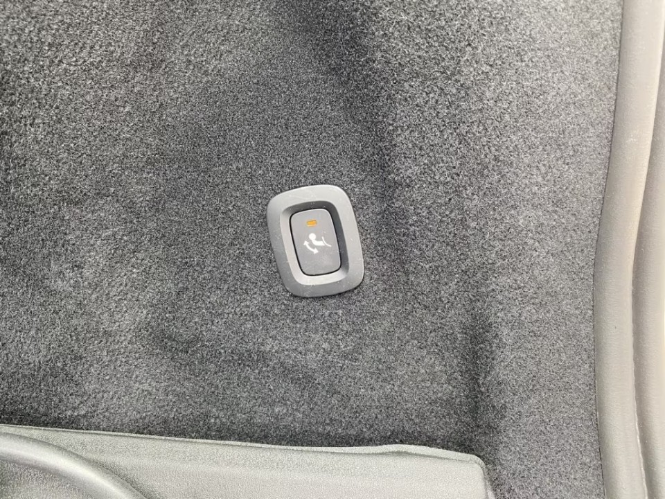 Volvo XC 60 Ultra Black Edition Recharge - foto 24