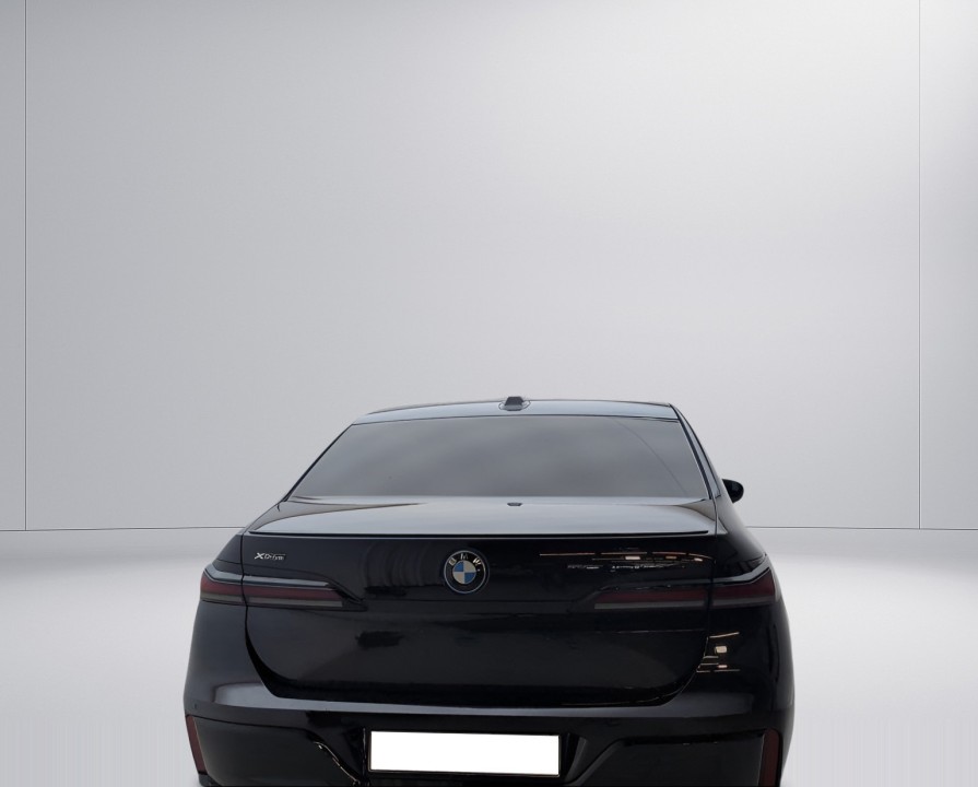 BMW Seria 7 750e xDrive (4)