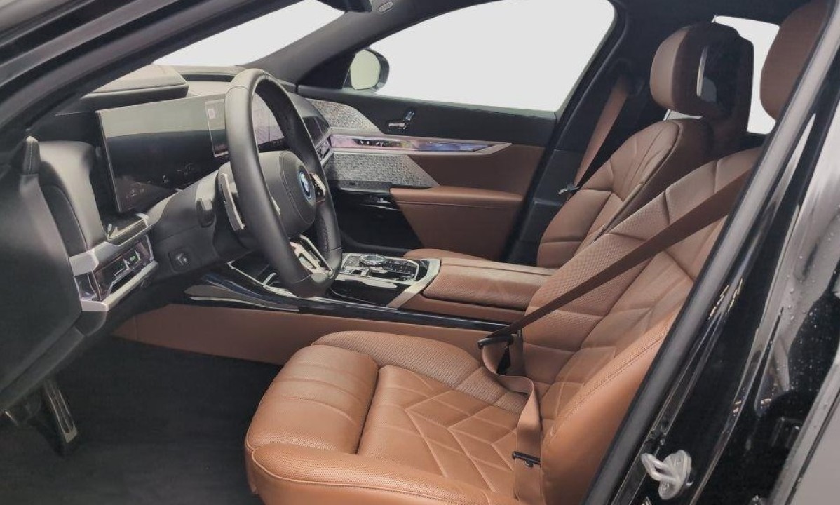 BMW Seria 7 750e xDrive - foto 8