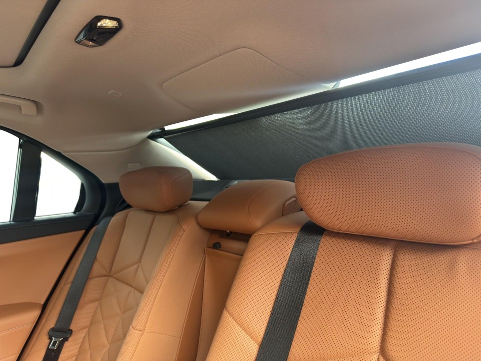 BMW Seria 7 740d xDrive - foto 18