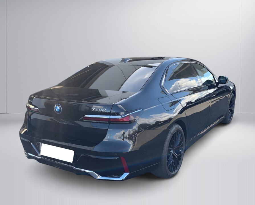 BMW Seria 7 750e xDrive (4)