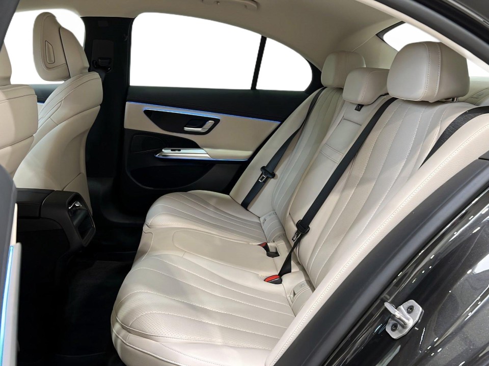 Mercedes-Benz E 450d 4MATIC Avantgarde - foto 7