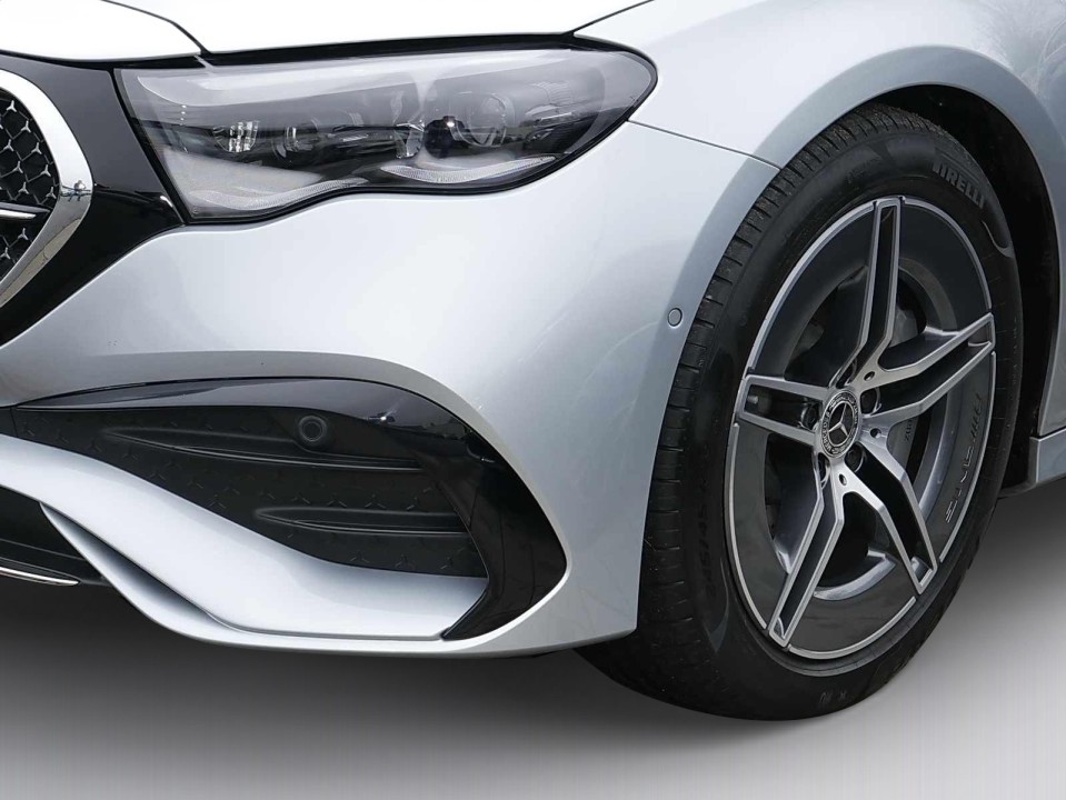 Mercedes-Benz E 450d 4MATIC AMG Line - foto 11