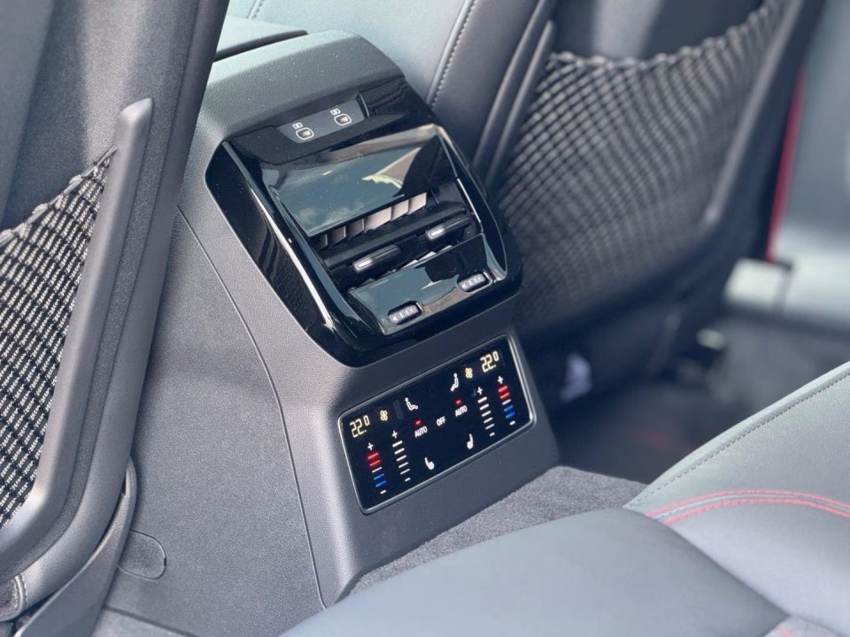 Audi A6 Limousine TFSI Quattro S-tronic - foto 11