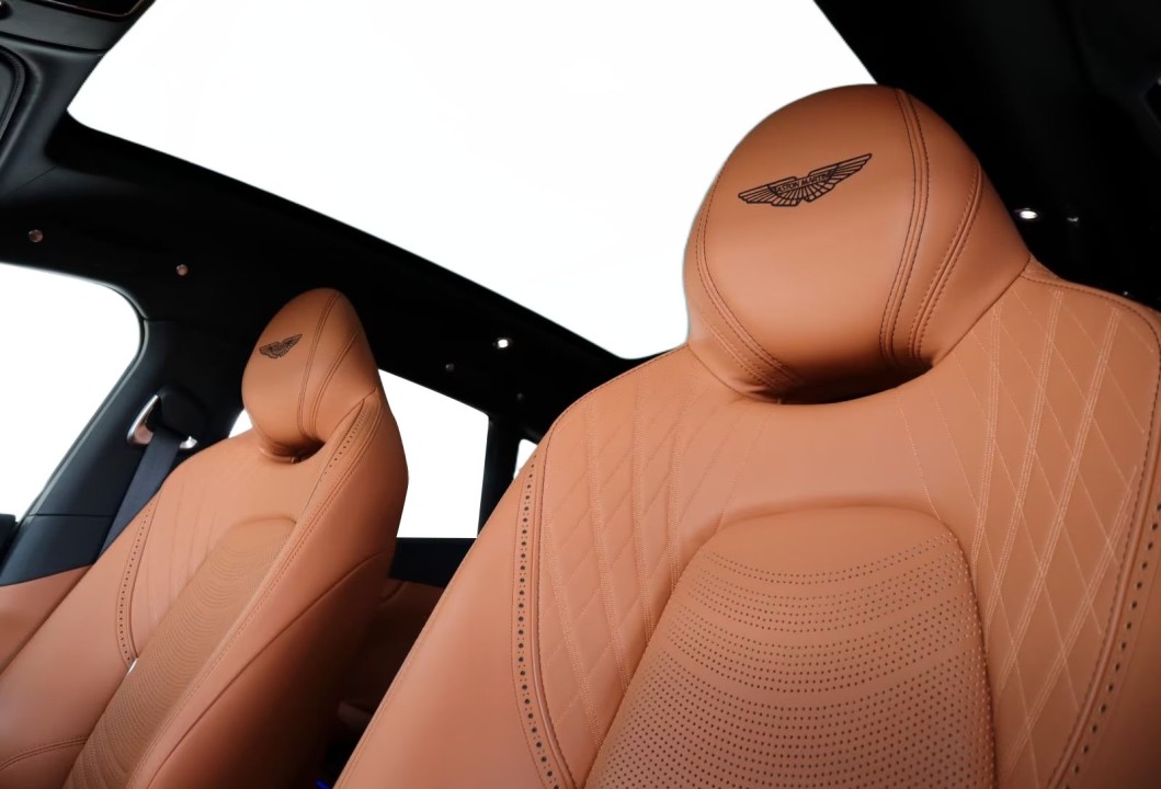 Aston Martin DBX - foto 24