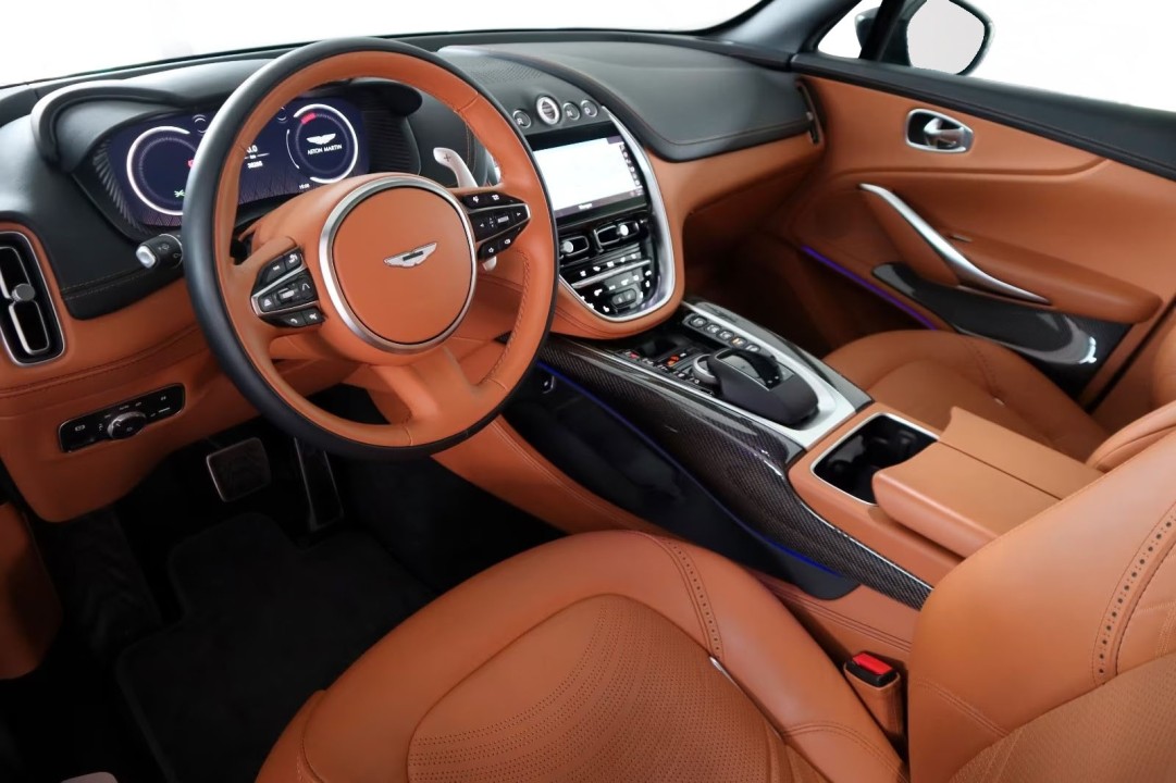 Aston Martin DBX - foto 13