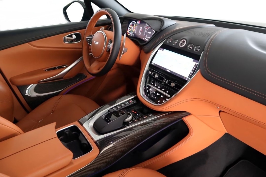 Aston Martin DBX - foto 15