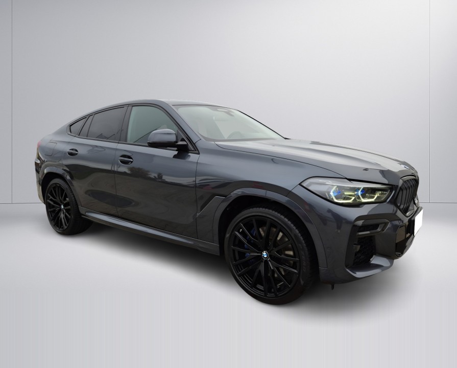 BMW X6 M50i