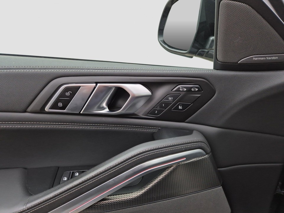 BMW X6 M50i - foto 14