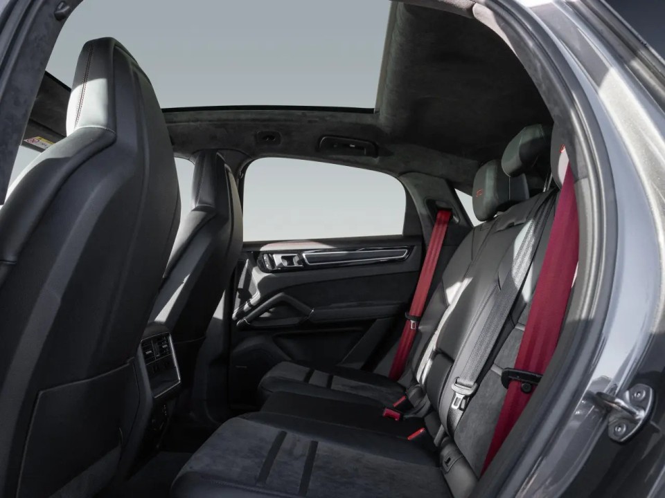 Porsche Cayenne GTS Coupe - foto 20