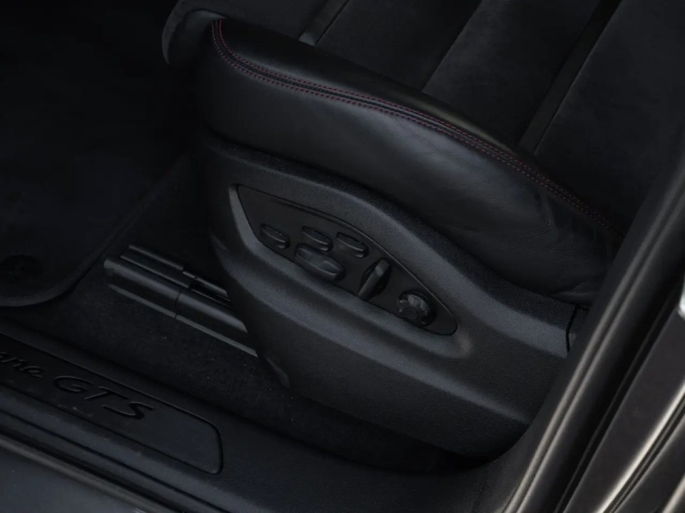 Porsche Cayenne GTS Coupe - foto 24