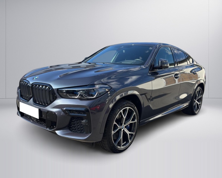 BMW X6 M50i