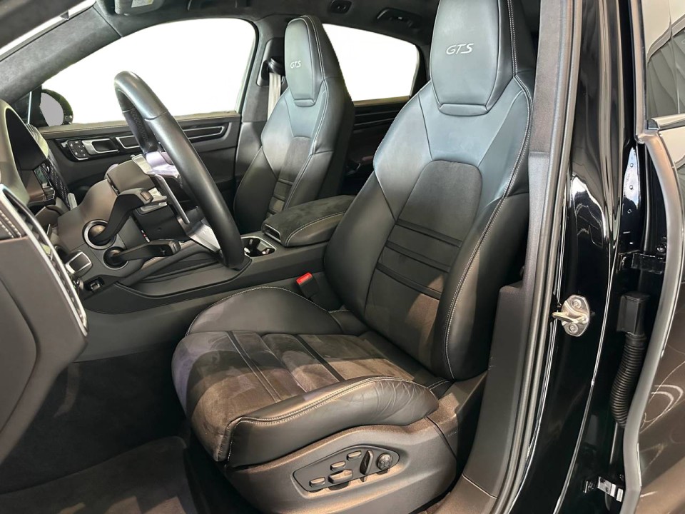 Porsche Cayenne Coupe GTS - foto 11
