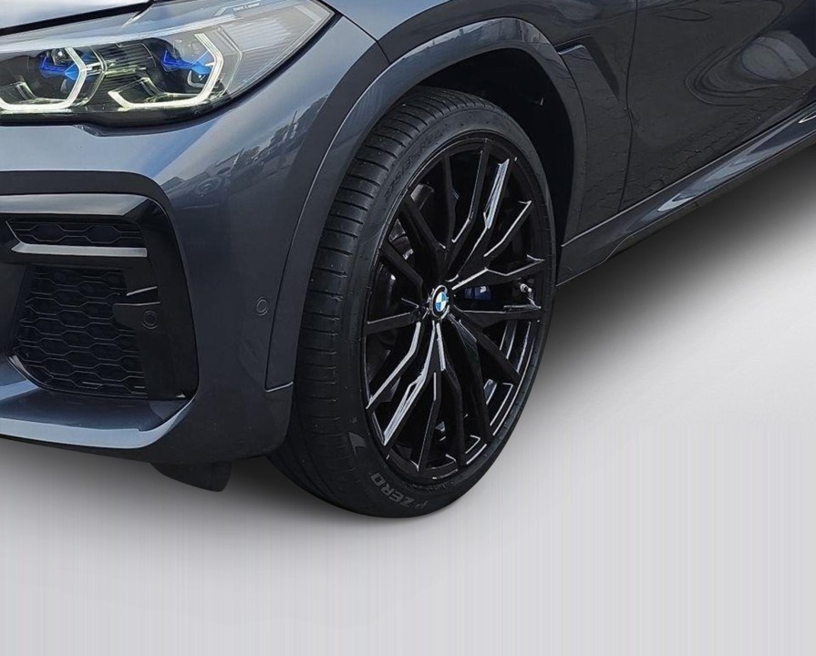 BMW X6 M50I - foto 10