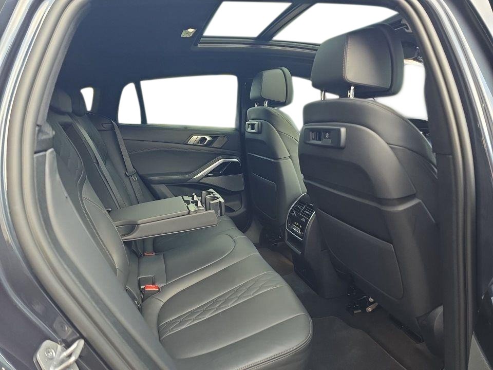 BMW X6 M50I - foto 8