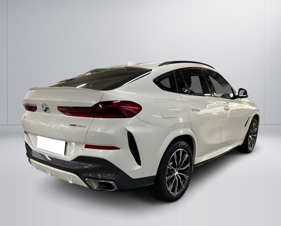 BMW X6 xDrive40d (2)