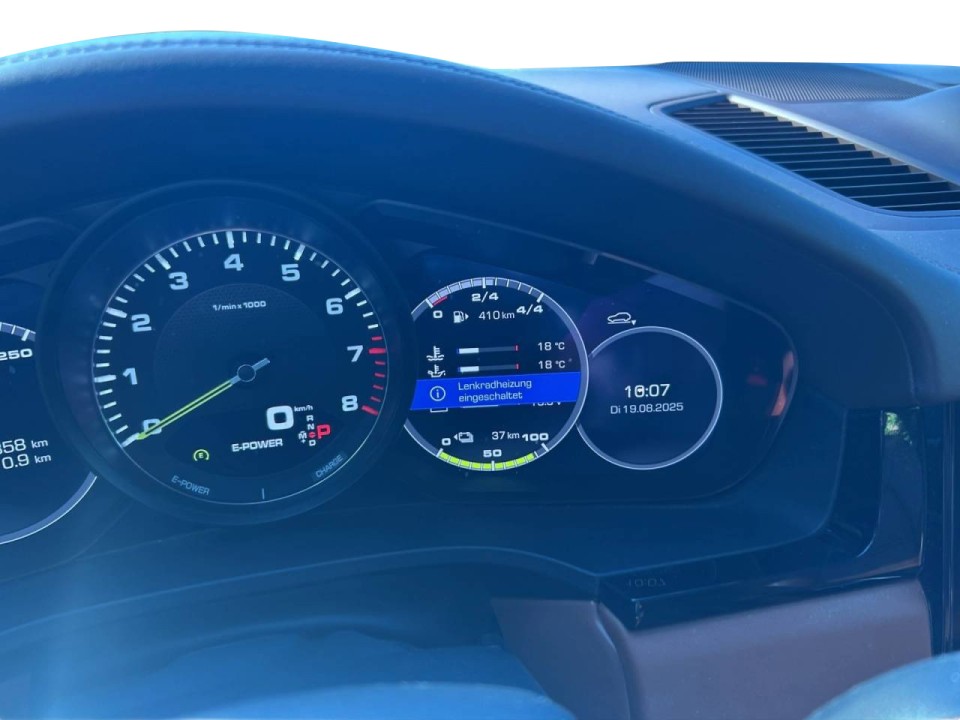 Porsche Cayenne E-Hybrid - foto 27