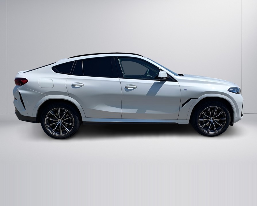 BMW X6 xDrive40d M-Sport (2)