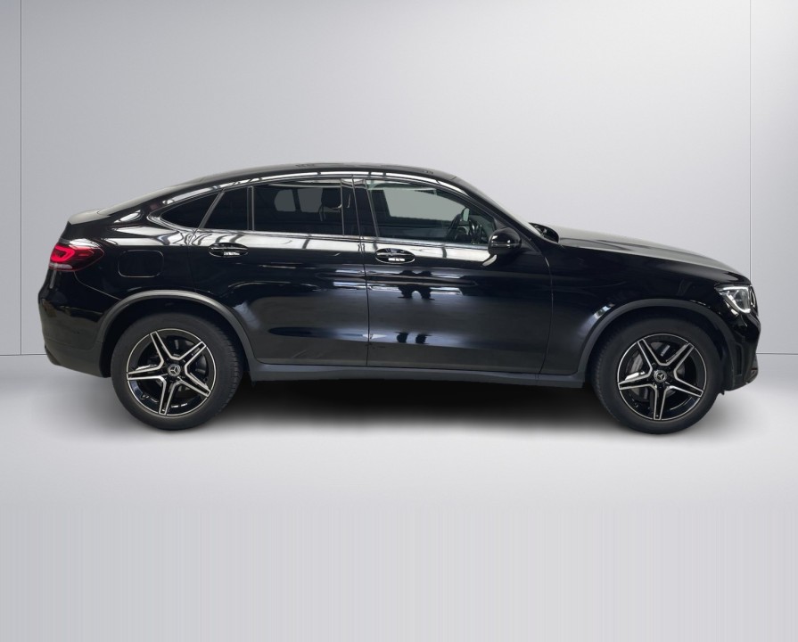 Mercedes-Benz GLC Coupé 200 AMG (2)