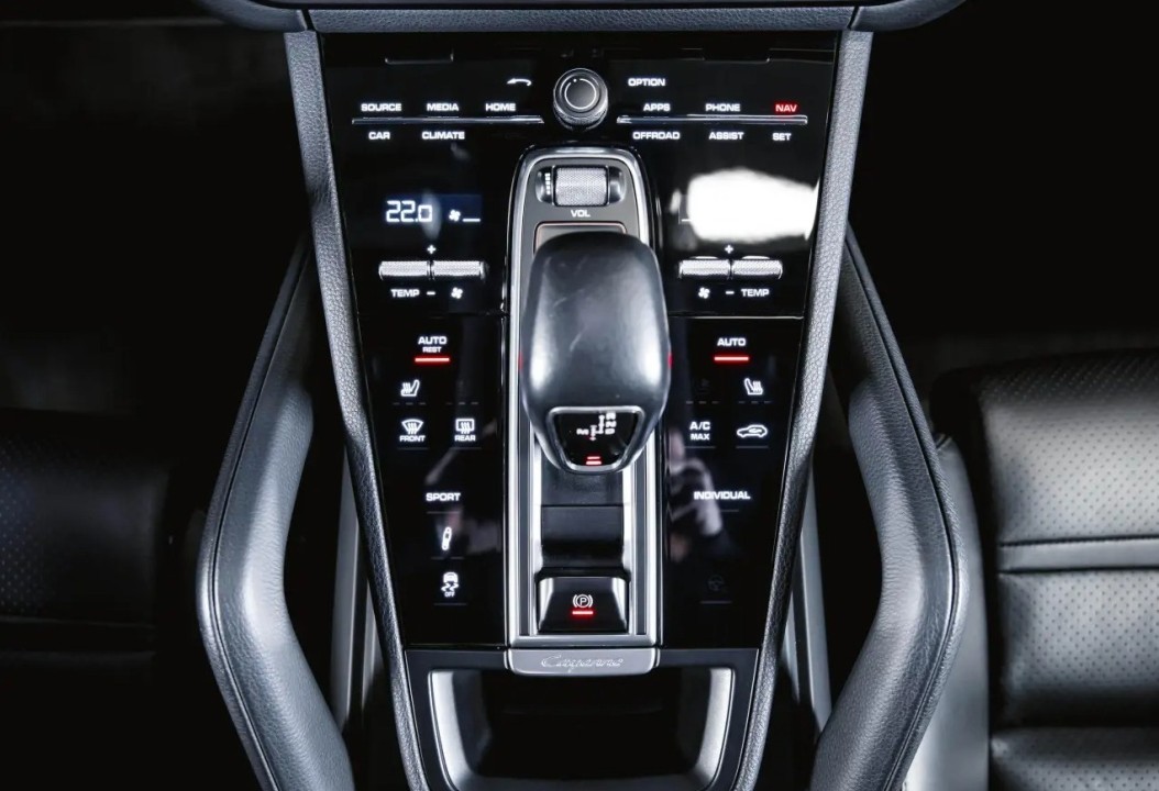 Porsche Cayenne - foto 12