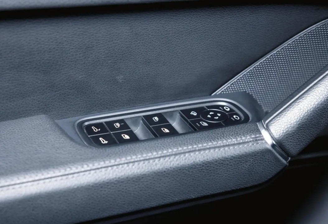 Porsche Cayenne - foto 25