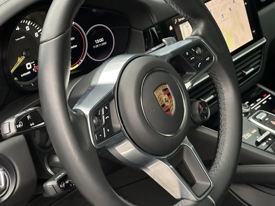 Porsche Cayenne E-Hybrid - foto 11