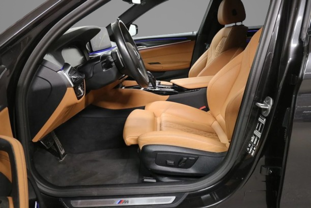 BMW Seria 5 520d xDrive Sedan (4)