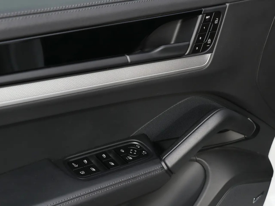 Porsche Cayenne E-Hybrid - foto 22