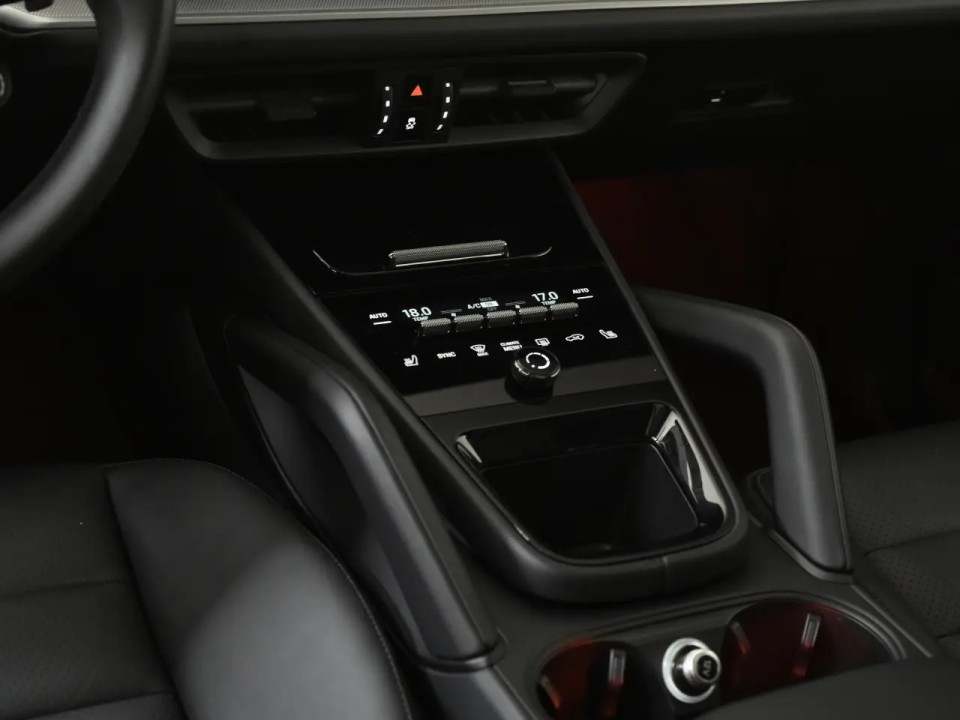 Porsche Cayenne - foto 12