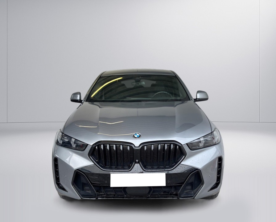 BMW X6 xDrive30d M-Sport (2)