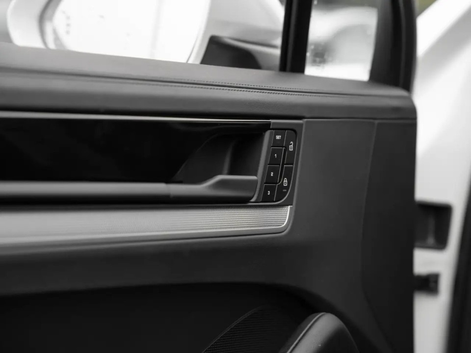 Porsche Cayenne E-Hybrid - foto 25