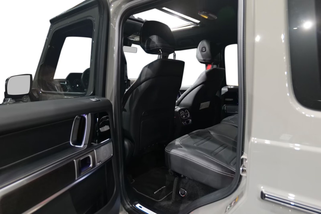 Mercedes-Benz G 450 AMG - foto 8
