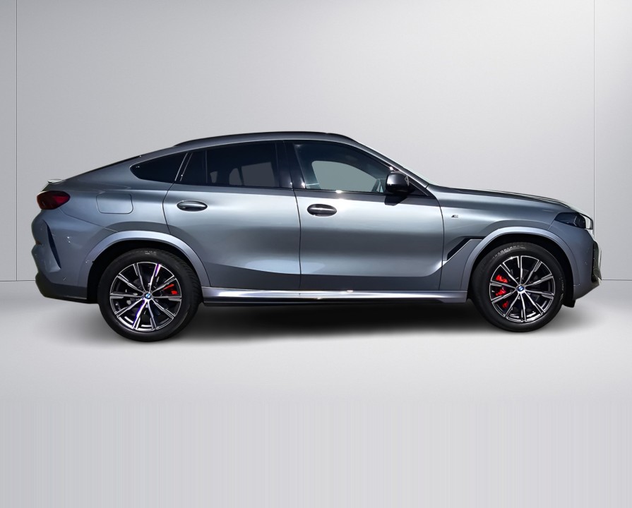 BMW X6 xDrive30d M-Sport (2)
