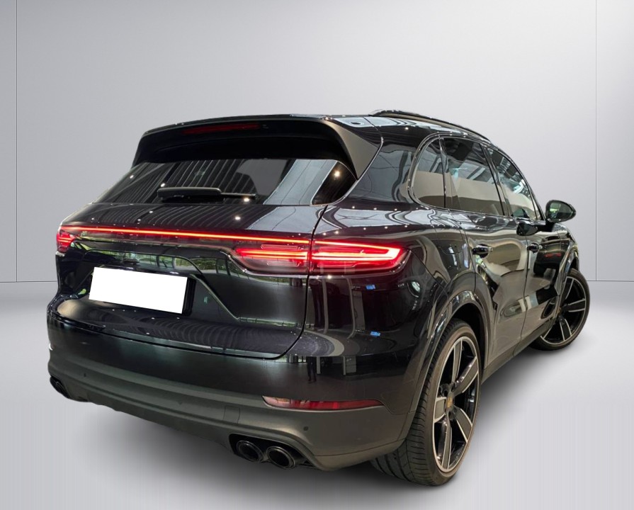 Porsche Cayenne (3)