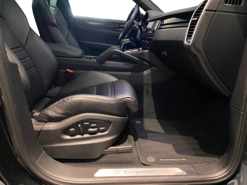 Porsche Cayenne - foto 13