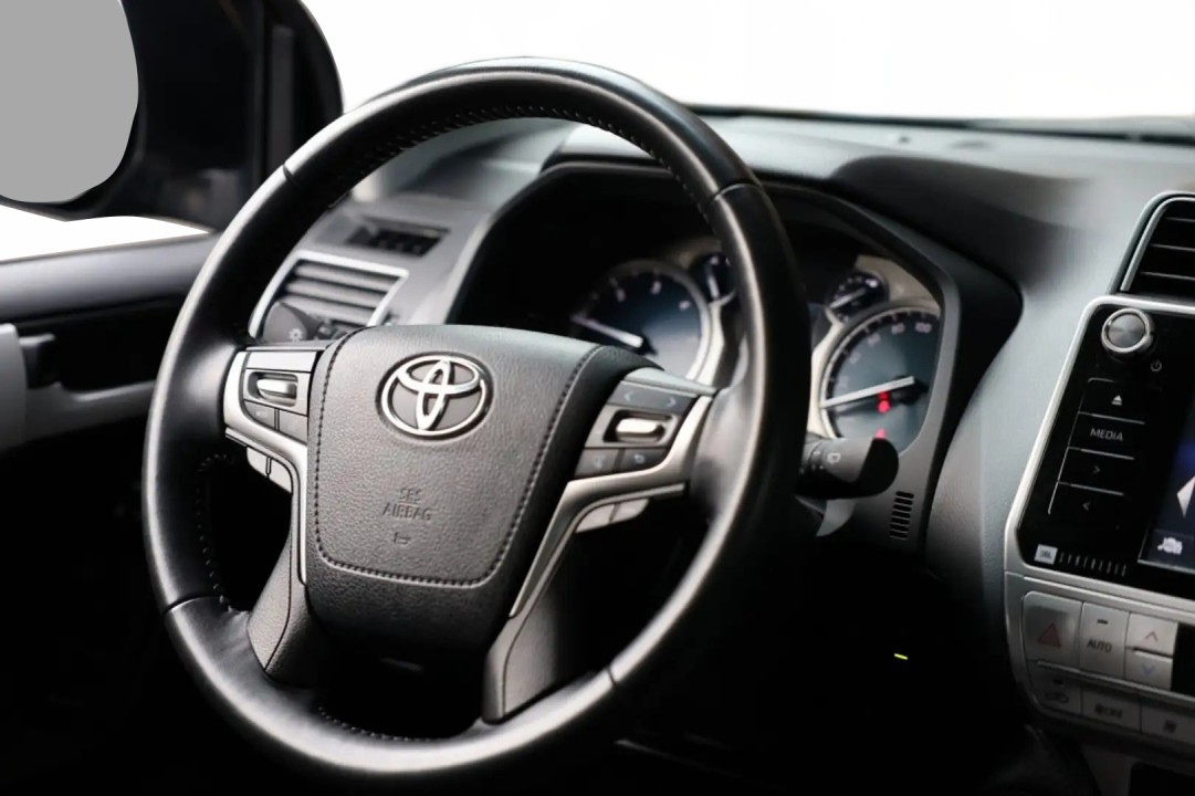 Toyota Land Cruiser 2.8 D-4D (5)