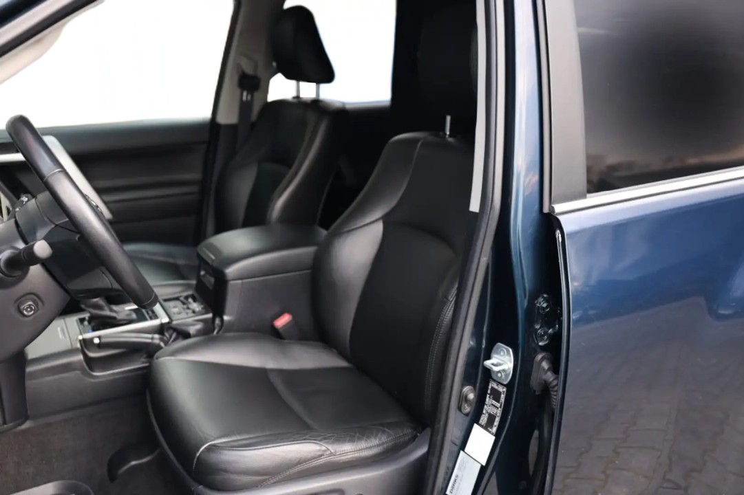 Toyota Land Cruiser 2.8 D-4D - foto 7