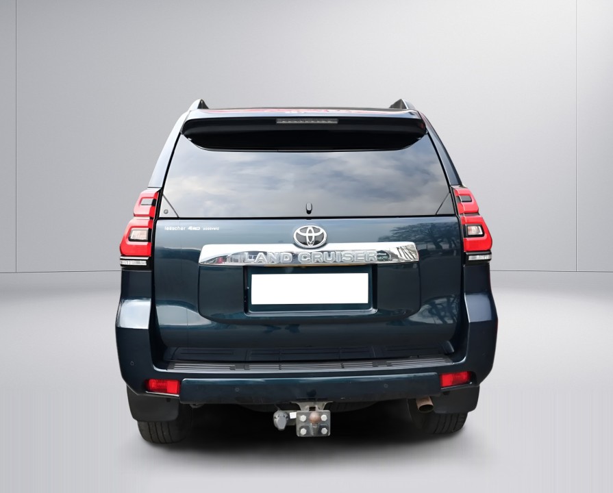 Toyota Land Cruiser 2.8 D-4D (2)