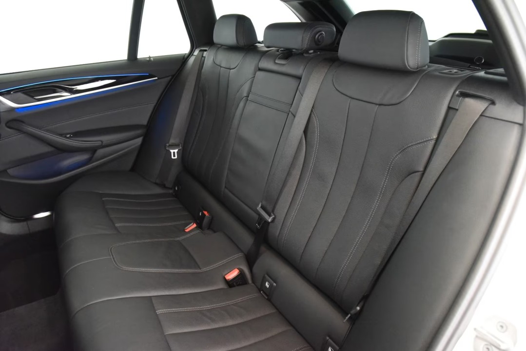 BMW Seria 5 530d xDrive M-Sport - foto 14