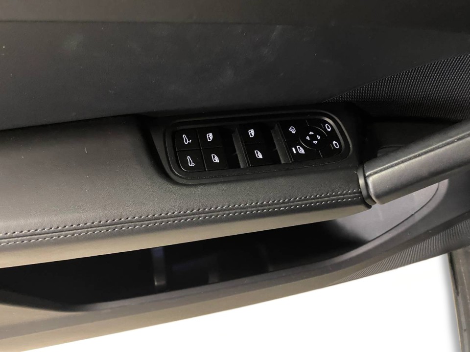 Porsche Cayenne - foto 16