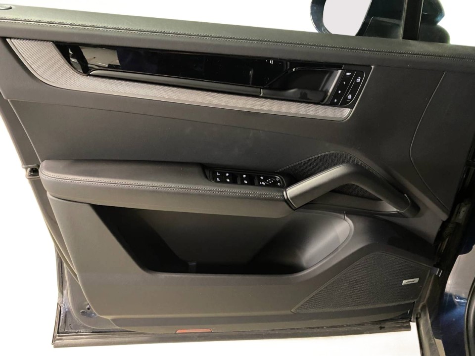 Porsche Cayenne - foto 17