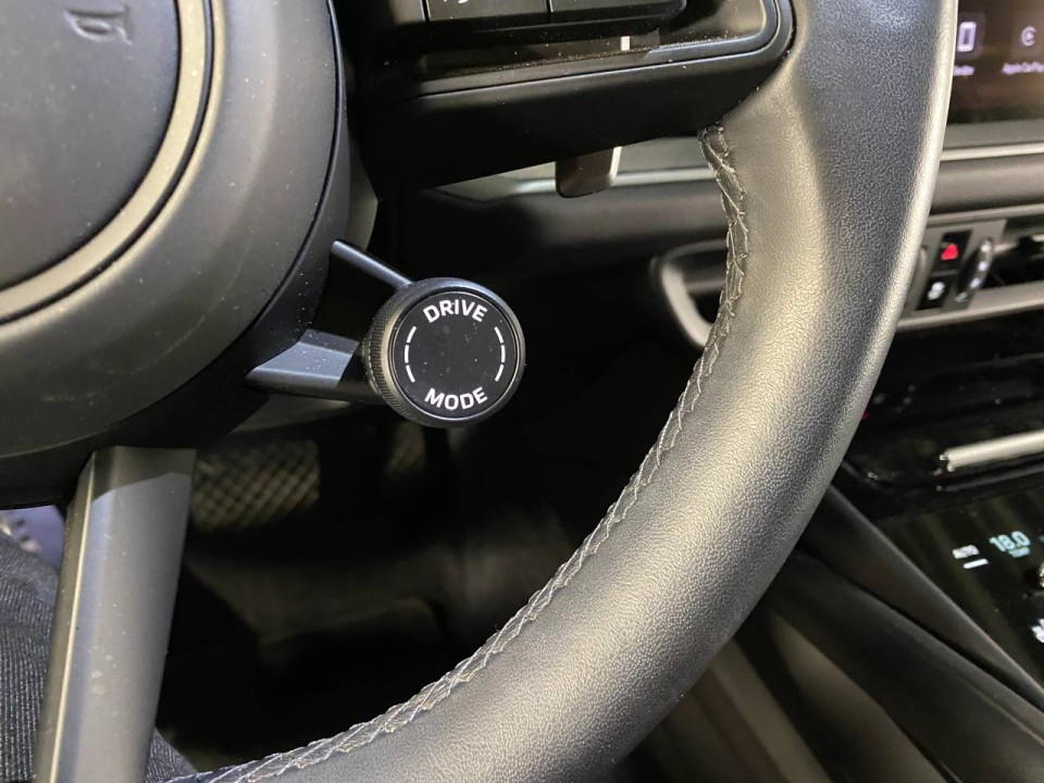 Porsche Cayenne - foto 11