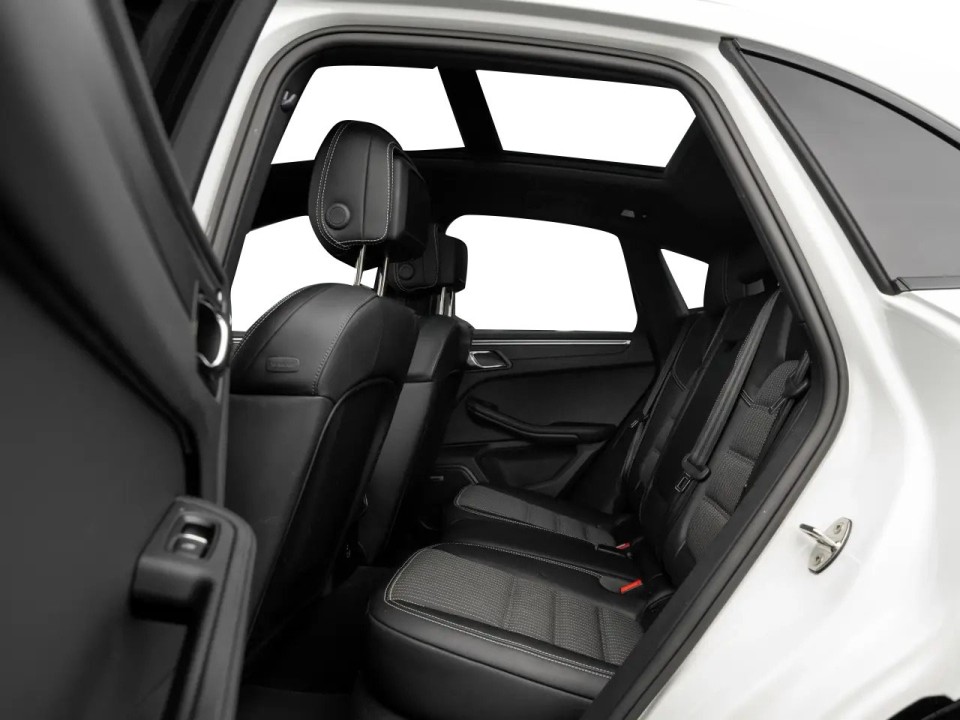 Porsche Macan T - foto 25