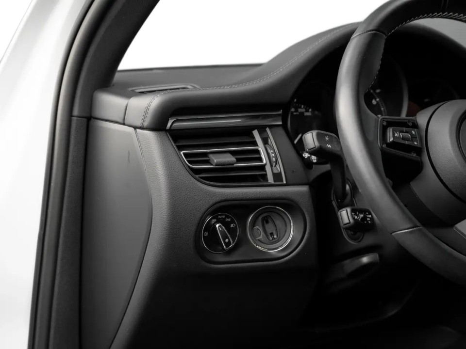 Porsche Macan T - foto 15