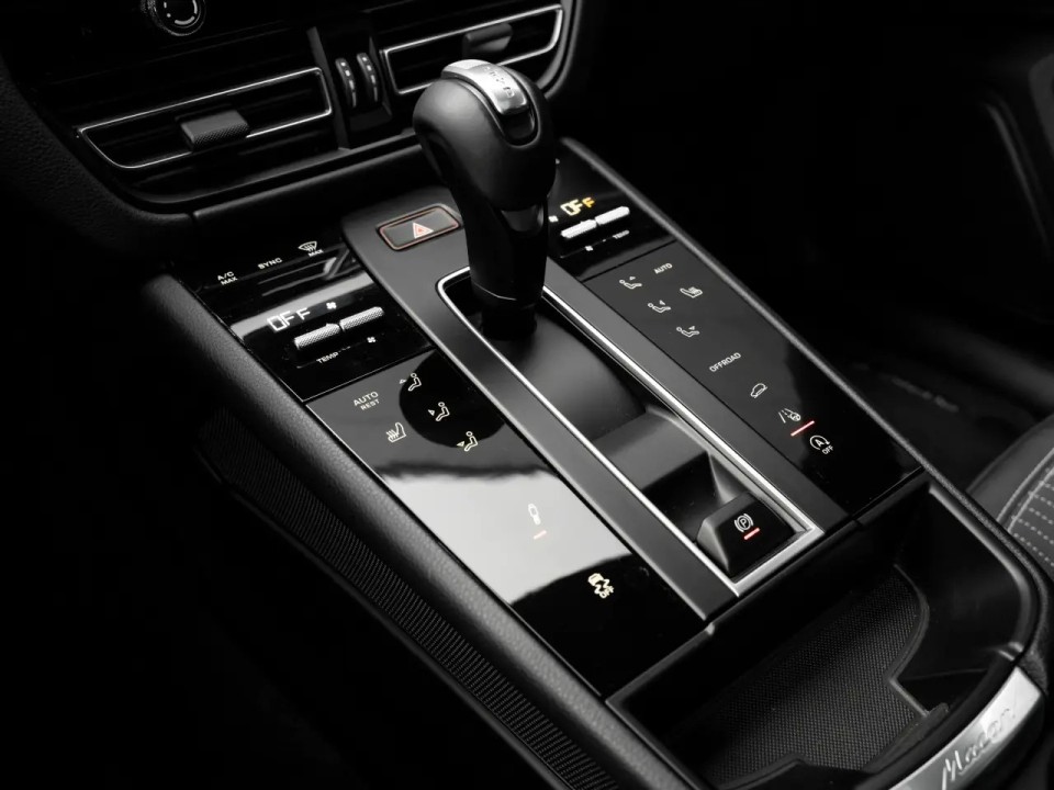 Porsche Macan T - foto 18