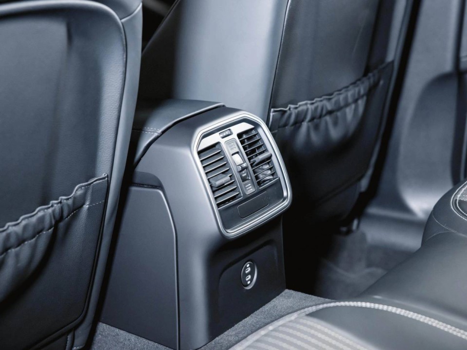 Porsche Macan T - foto 25