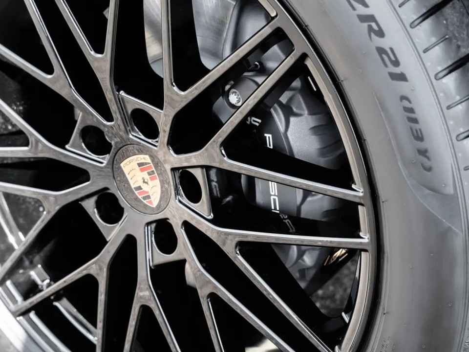 Porsche Cayenne Coupe - foto 32