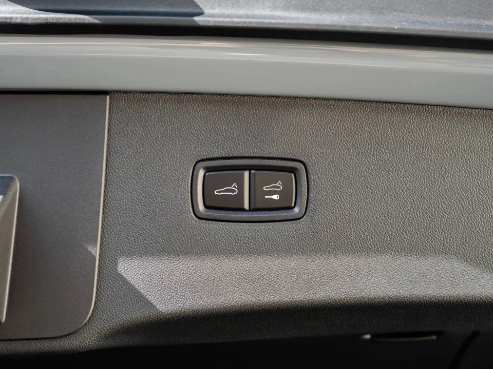 Porsche Cayenne Coupe - foto 25