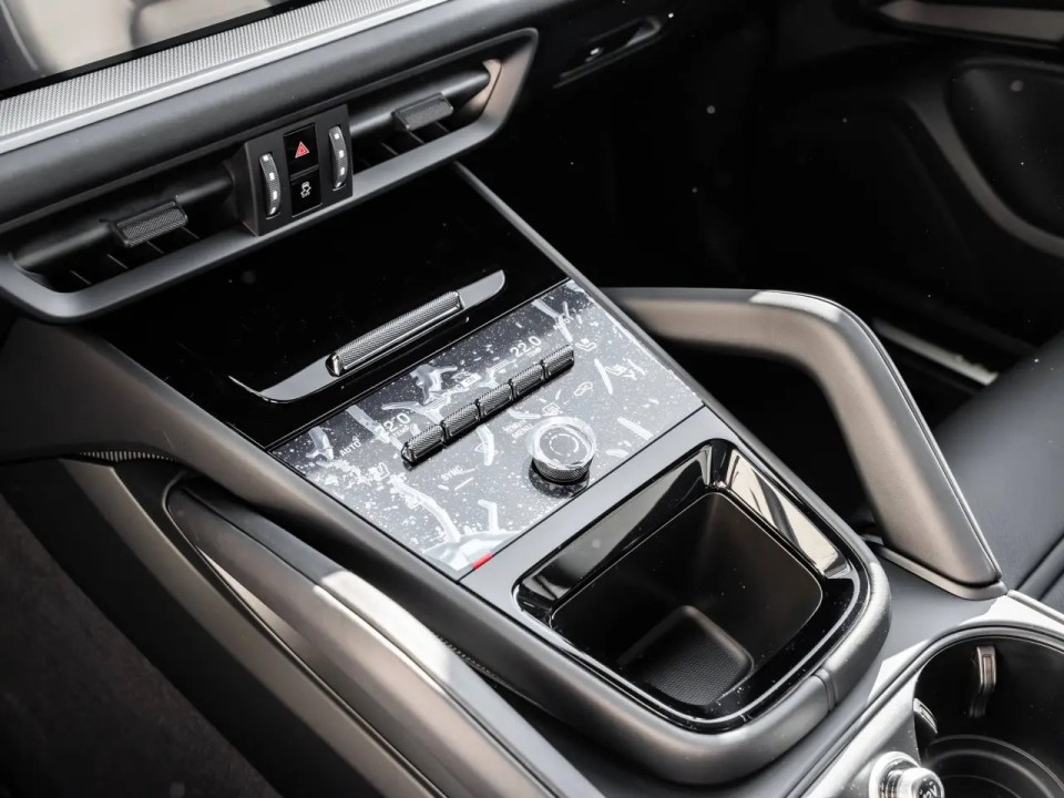 Porsche Cayenne Coupe - foto 13