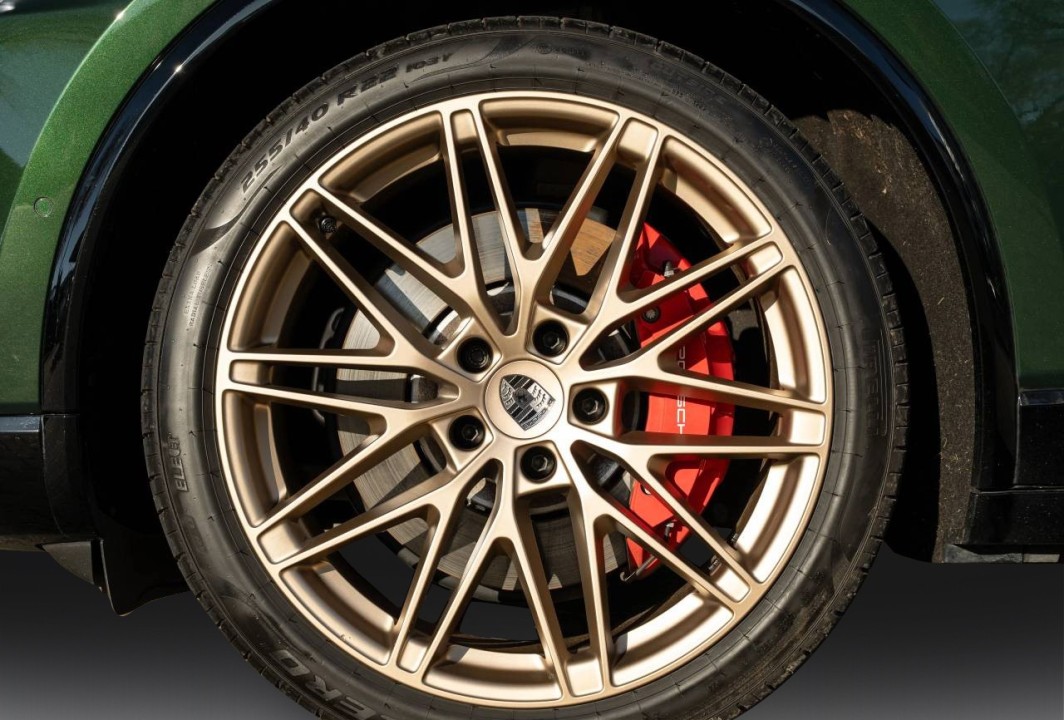 Porsche Macan Turbo - foto 34